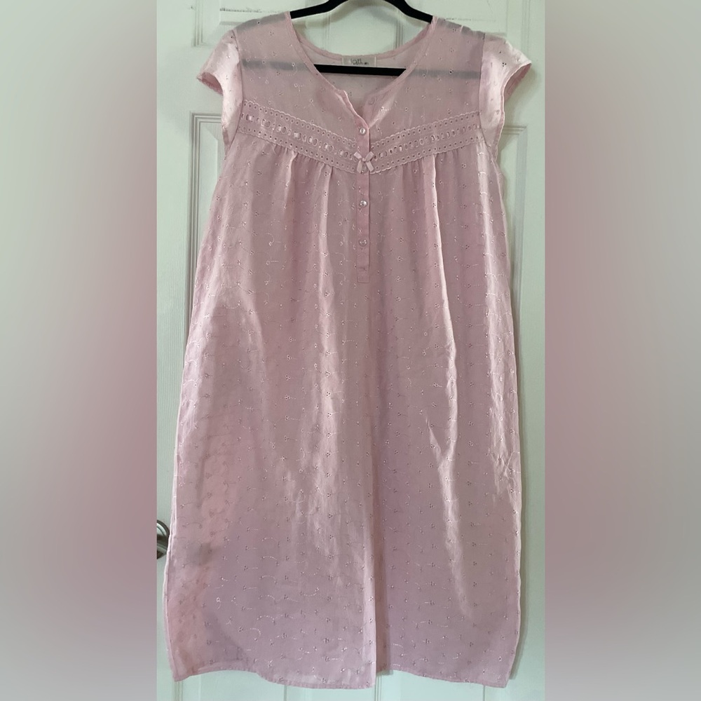 Vintage Light Pink Eyelet A-Line Women’s Cotton Nightgown